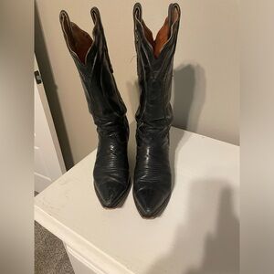 Black cowboy boots Nocona 8.5B